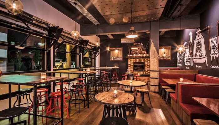 Restaurant/Bar